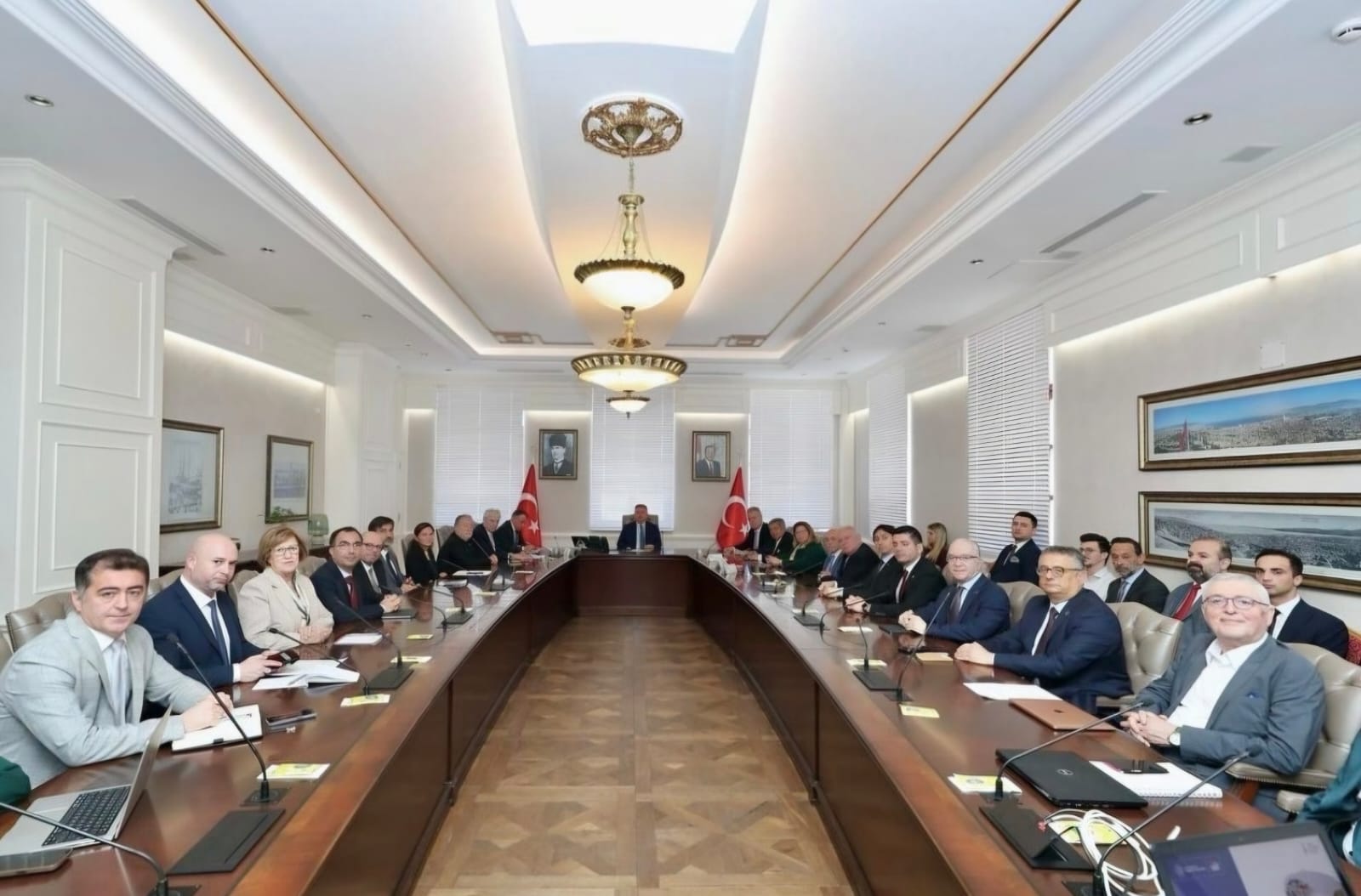 <p>İzmir Dijital D&ouml;n&uuml;ş&uuml;m Proje Toplantısı</p>
